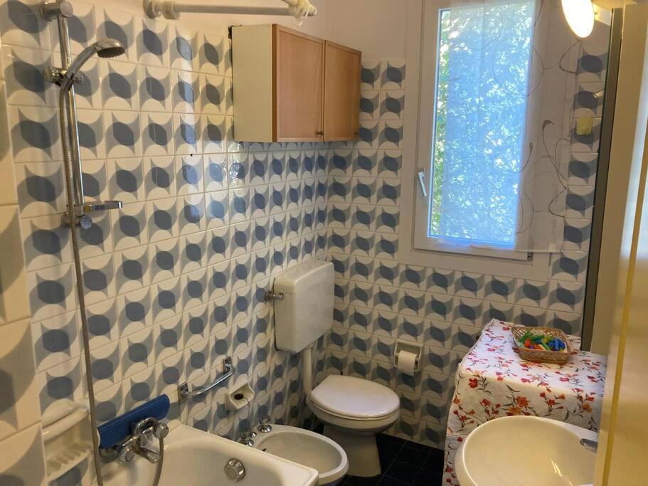 Casa Di Ro - Coloratissima A 300 Metri Dal Mare Apartment San Bartolomeo Al Mare Luaran gambar